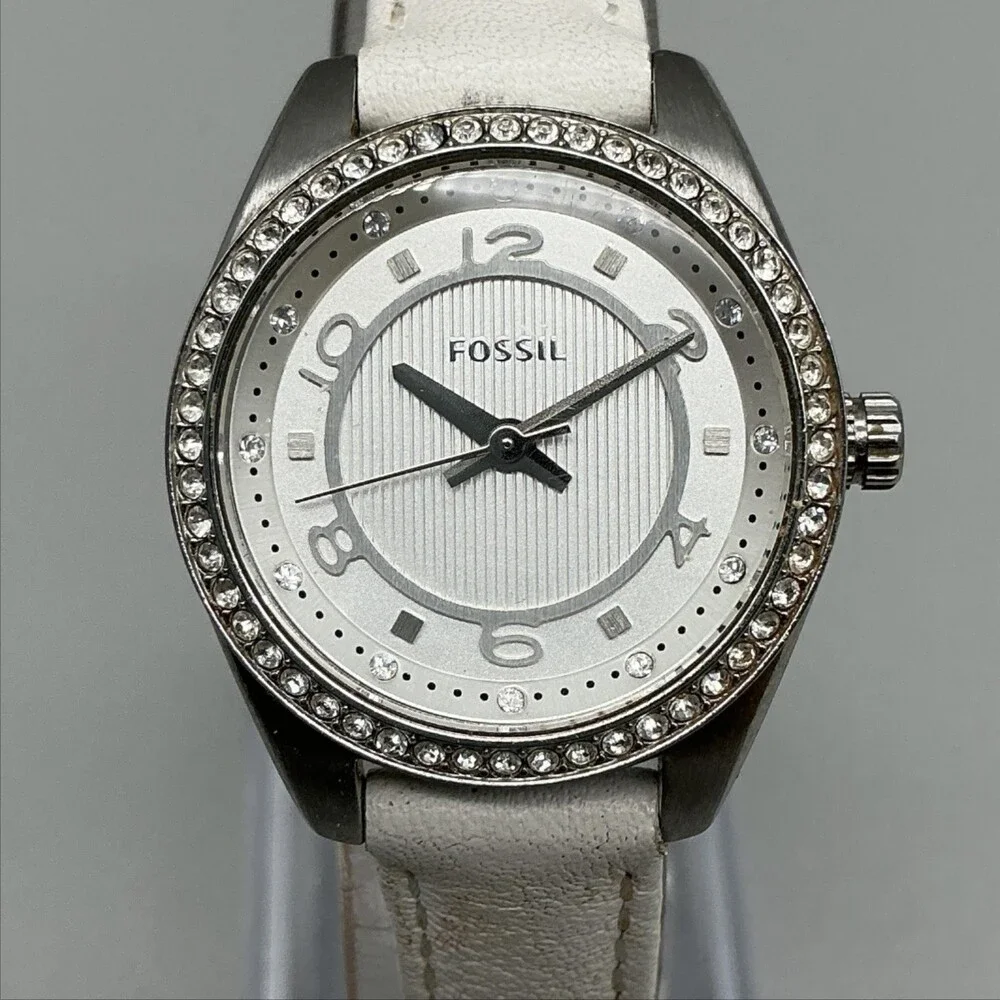 Fossil BQ1082 Womens Watch 27mm Silver Tone White Leather Crystals New Battery